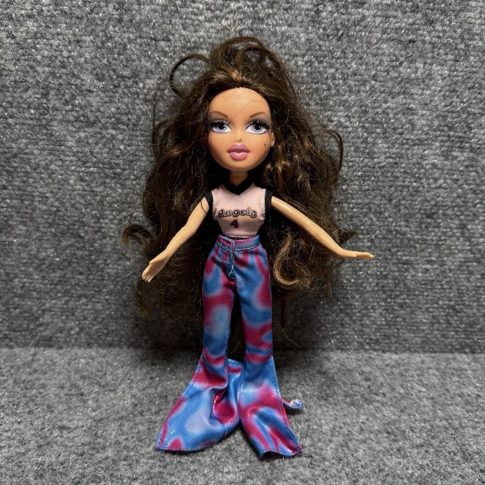 Bratz MGA First Edition Yasmin 2001 Fashion Doll With Lisa Frank Outfit Rare